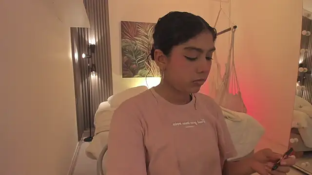 emma alice  online show from November 2025 12:48:01 PM