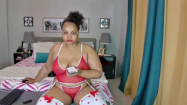 Snapshot of NaughtyKelly28 chatting on November 2025 04:25:02 AM NaughtyKelly28 online show from November 2025 04:25:02 AM