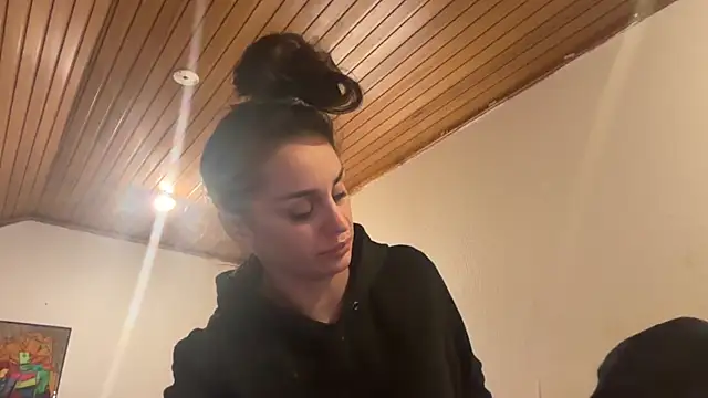 Snapshot of JeSuisUnTapin chatting on March 2026 03:45:01 AM JeSuisUnTapin online show from March 2026 03:45:01 AM