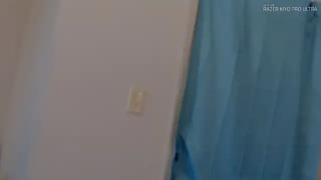 Snapshot of Dilldough405 chatting on March 2026 06:52:01 AM Dilldough405 online show from March 2026 06:52:01 AM