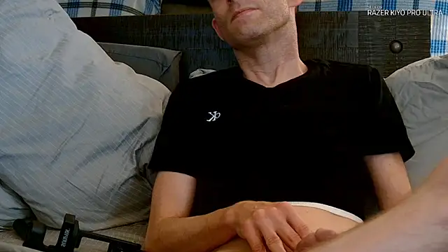 Snapshot of Dilldough405 chatting on April 2026 10:46:01 AM Dilldough405 online show from April 2026 10:46:01 AM