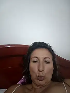 Snapshot of any_mour chatting on February 2025 05:40:02 AM any mour online show from February 2025 05:40:02 AM