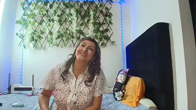 Snapshot of any_mour chatting on October 2025 05:21:02 PM any mour online show from October 2025 05:21:02 PM