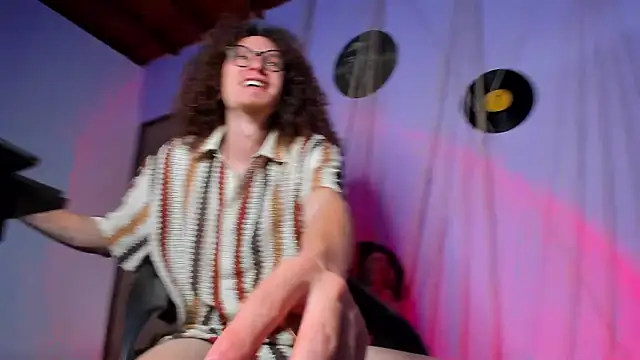 Snapshot of MrShaggy chatting on February 2025 10:29:02 PM MrShaggy online show from February 2025 10:29:02 PM