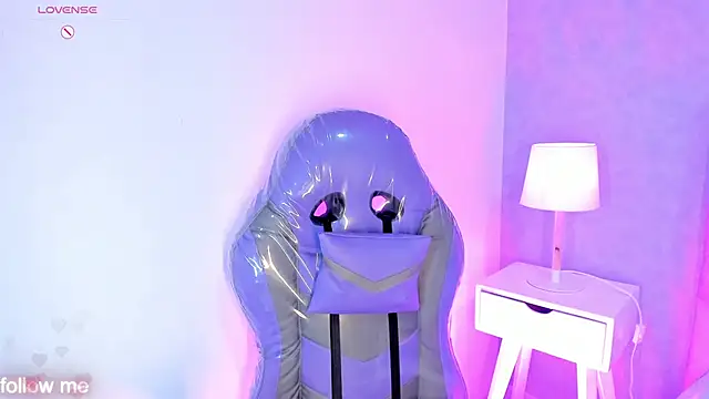 Snapshot of Cameliaa_Smiith chatting on April 2026 06:19:01 AM Cameliaa Smiith online show from April 2026 06:19:01 AM