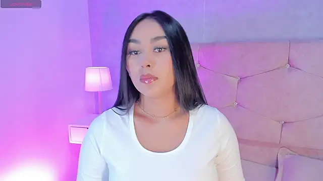Snapshot of Cameliaa_Smiith chatting on May 2026 03:58:01 AM Cameliaa Smiith online show from May 2026 03:58:01 AM