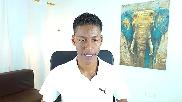 maiki18  online show from December 2025 08:50:02 PM