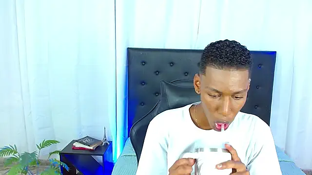 maiki18  online show from March 2026 08:48:01 PM