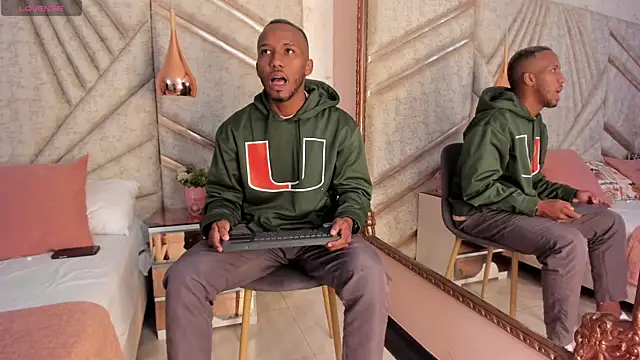 JamesParck online show from March 2025 12:24:01 PM