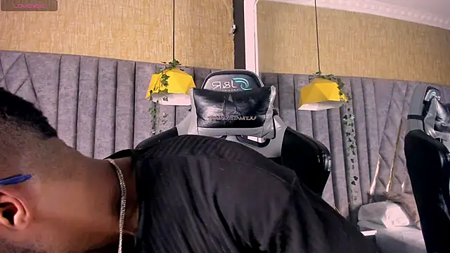 JamesParck online show from April 2026 11:44:01 PM