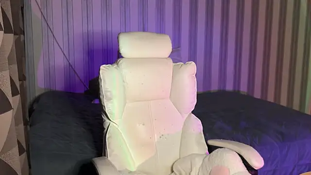 mayvi cold online show from November 2025 06:10:01 PM