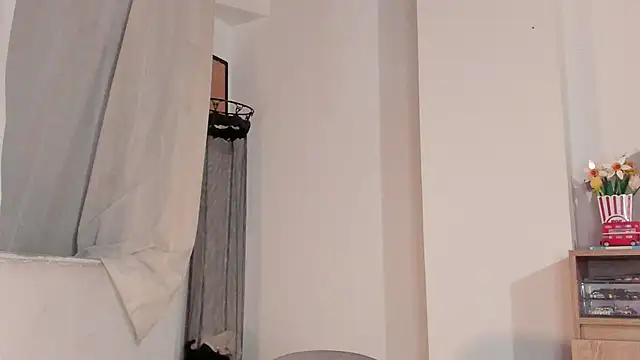 Snapshot of uglycoyote18 chatting on December 2024 03:30:02 AM uglycoyote18 online show from December 2024 03:30:02 AM