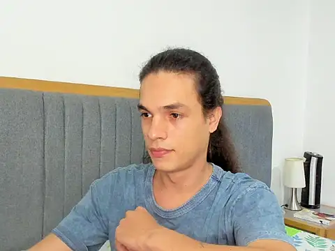 Snapshot of uglycoyote18 chatting on October 2025 10:04:01 PM uglycoyote18 online show from October 2025 10:04:01 PM