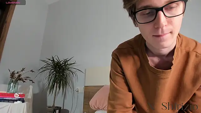 Snapshot of Shirizi chatting on January 2025 10:45:01 AM Shirizi online show from January 2025 10:45:01 AM