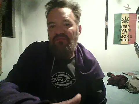 Snapshot of LECHEBALLS chatting on December 2025 07:06:01 AM LECHEBALLS online show from December 2025 07:06:01 AM