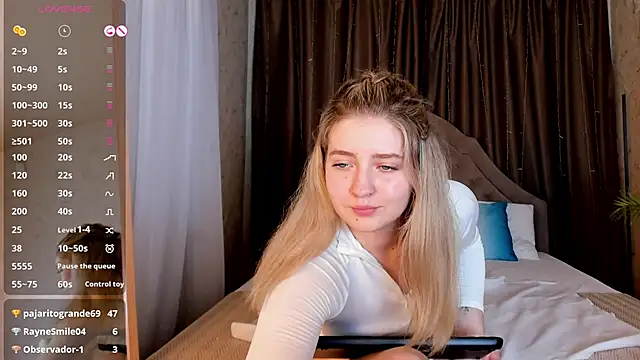 Snapshot of Diana_mysteryx chatting on December 2024 04:43:02 AM Diana mysteryx online show from December 2024 04:43:02 AM