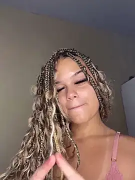 Lolacavalona online show from February 2025 06:37:01 AM