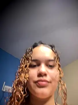 Lolacavalona online show from September 2025 04:56:01 PM