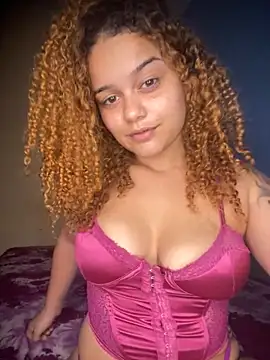 Lolacavalona online show from October 2025 12:00:01 AM