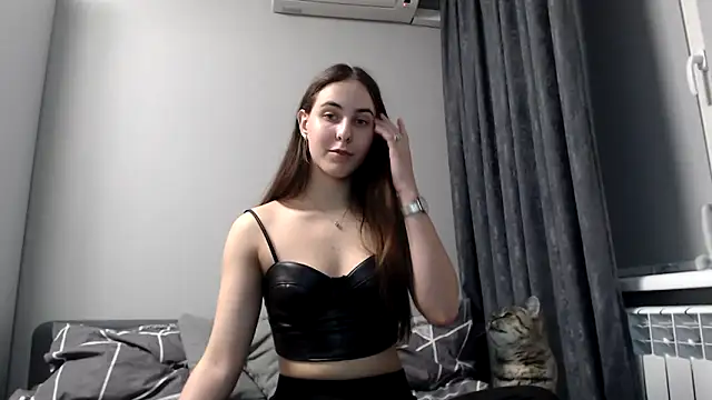 Snapshot of SierraSky_ chatting on December 2024 09:35:01 PM SierraSky online show from December 2024 09:35:01 PM