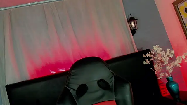 Snapshot of AdharaaMoon chatting on December 2024 07:26:02 PM AdharaaMoon online show from December 2024 07:26:02 PM