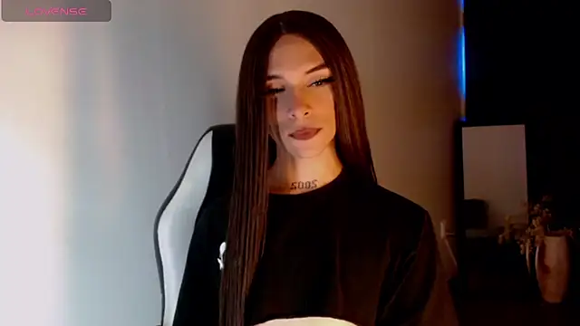 Snapshot of AdharaaMoon chatting on December 2024 07:24:02 PM AdharaaMoon online show from December 2024 07:24:02 PM