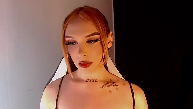 Snapshot of AdharaaMoon chatting on February 2025 07:56:01 AM AdharaaMoon online show from February 2025 07:56:01 AM