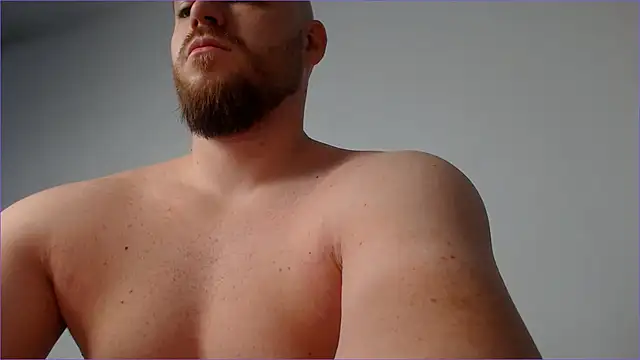 KeenanHunkxD online show from November 2025 01:00:01 PM