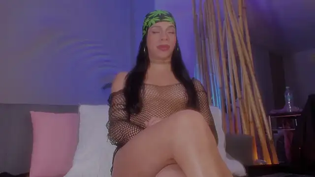 Snapshot of danna_v chatting on March 2025 06:54:01 AM danna v online show from March 2025 06:54:01 AM