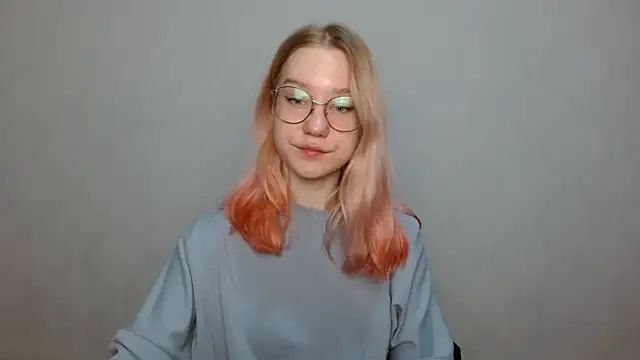 Snapshot of cindi_hot chatting on December 2024 10:10:02 AM cindi hot online show from December 2024 10:10:02 AM