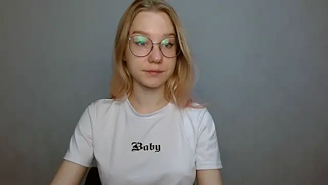 Snapshot of cindi_hot chatting on January 2025 10:14:02 AM cindi hot online show from January 2025 10:14:02 AM