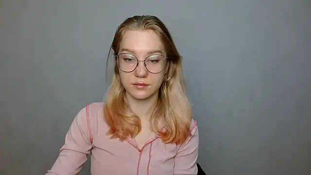 Snapshot of cindi_hot chatting on January 2025 09:12:01 AM cindi hot online show from January 2025 09:12:01 AM