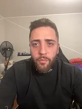 Snapshot of 1ninefellababy chatting on December 2025 05:22:02 PM 1ninefellababy online show from December 2025 05:22:02 PM