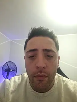 Snapshot of 1ninefellababy chatting on December 2025 06:25:02 PM 1ninefellababy online show from December 2025 06:25:02 PM