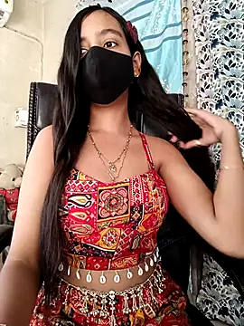 Snapshot of Parinaaz18 chatting on September 2025 01:49:02 AM Parinaaz18 online show from September 2025 01:49:02 AM