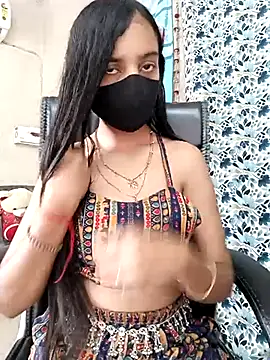 Snapshot of Parinaaz18 chatting on October 2025 05:57:02 AM Parinaaz18 online show from October 2025 05:57:02 AM