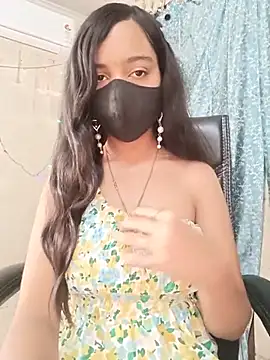 Snapshot of Parinaaz18 chatting on July 2026 01:54:01 AM Parinaaz18 online show from July 2026 01:54:01 AM