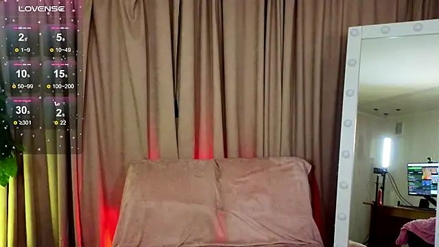 Snapshot of SusieMorris chatting on February 2025 05:27:01 AM SusieMorris online show from February 2025 05:27:01 AM