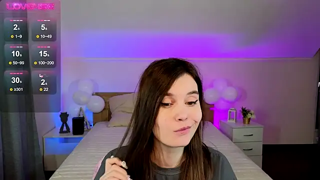 Snapshot of SusieMorris chatting on February 2025 08:14:01 AM SusieMorris online show from February 2025 08:14:01 AM