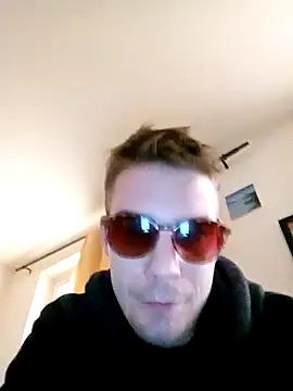 Snapshot of KidoXVII chatting on February 2025 02:07:01 PM KidoXVII online show from February 2025 02:07:01 PM