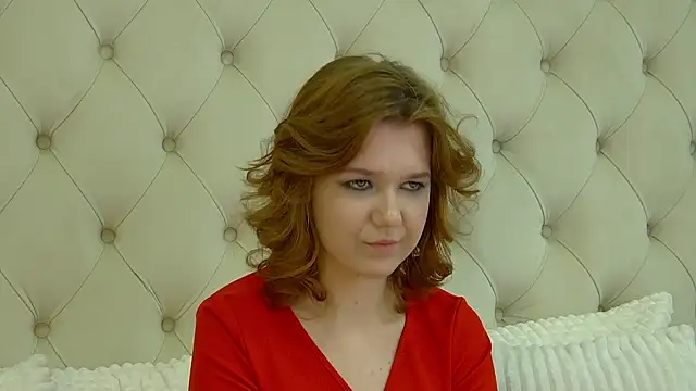 LessySmith online show from February 2025 10:04:01 PM