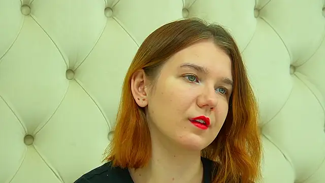 LessySmith online show from November 2025 04:16:01 PM