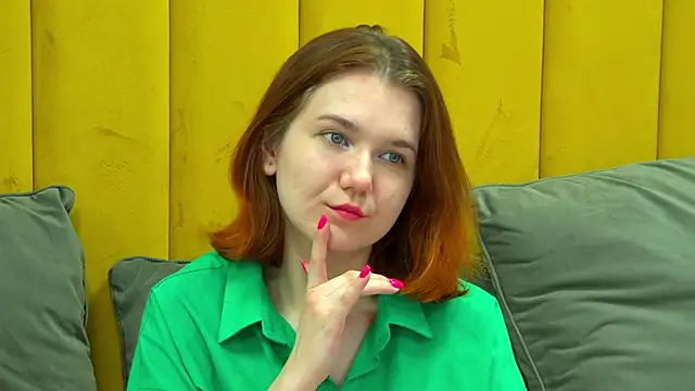 Snapshot of LessySmith chatting on March 2026 04:18:02 AM LessySmith online show from March 2026 04:18:02 AM