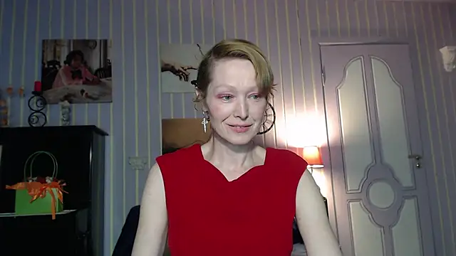 Snapshot of Marquise555 chatting on April 2026 03:48:02 PM Marquise555 online show from April 2026 03:48:02 PM