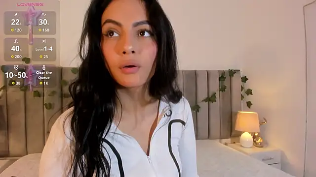 kareena basu online show from April 2026 04:19:02 PM