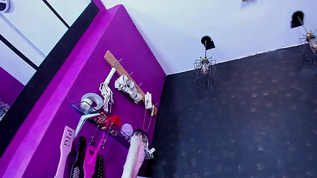 Alexa Slave online show from October 2025 07:56:01 PM