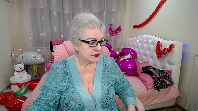 KayleSmoll online show from February 2025 07:13:01 PM