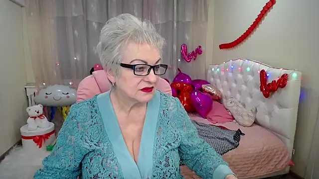 KayleSmoll online show from February 2025 01:41:02 AM