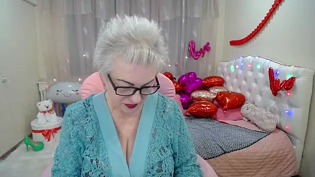 KayleSmoll online show from February 2025 04:25:02 AM