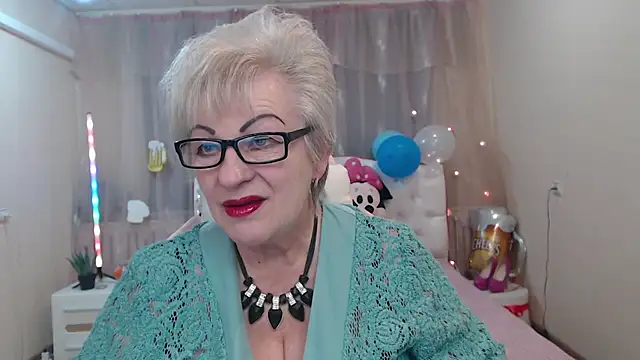 KayleSmoll online show from September 2025 06:42:02 PM